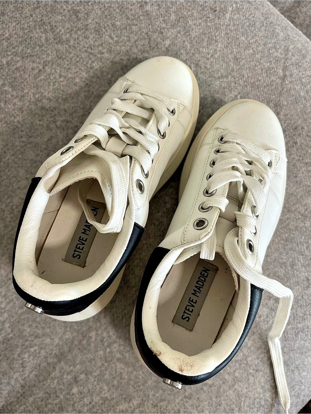 Steve Madden White & Black Sneakers